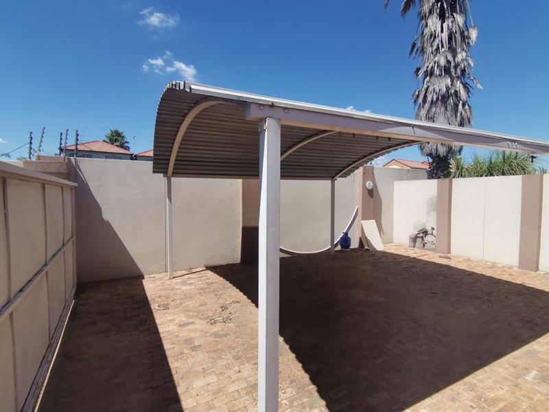 2 Bedroom Property for Sale in Vaalpark Free State